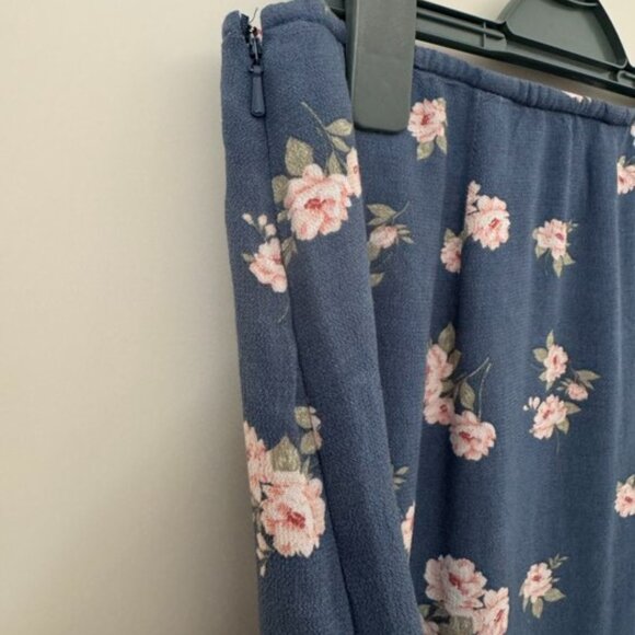 American Eagle Floral Skirt - Picture 4 of 6